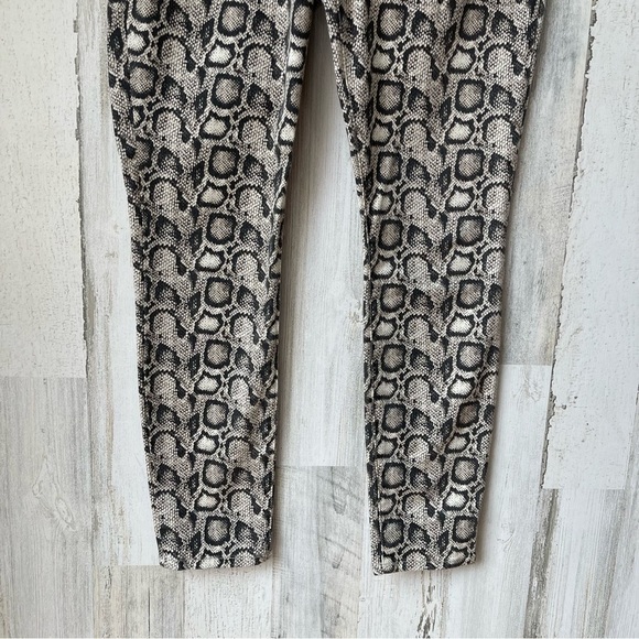 Good American Good Legs Snake Print Skinny Jeans Size 30 - Picture 5 of 11